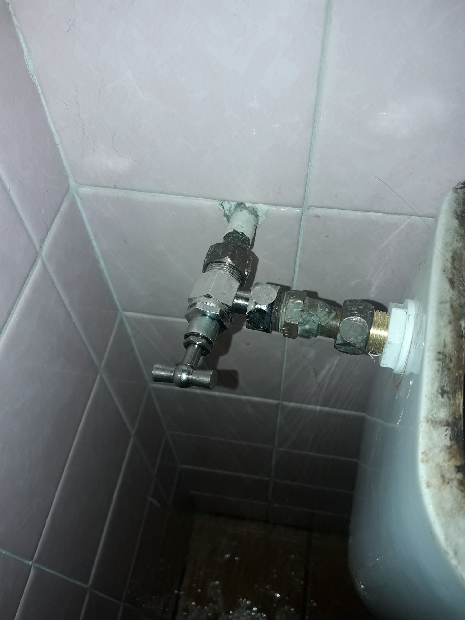 Remplacement du robinet wc a Bouc Bel Air