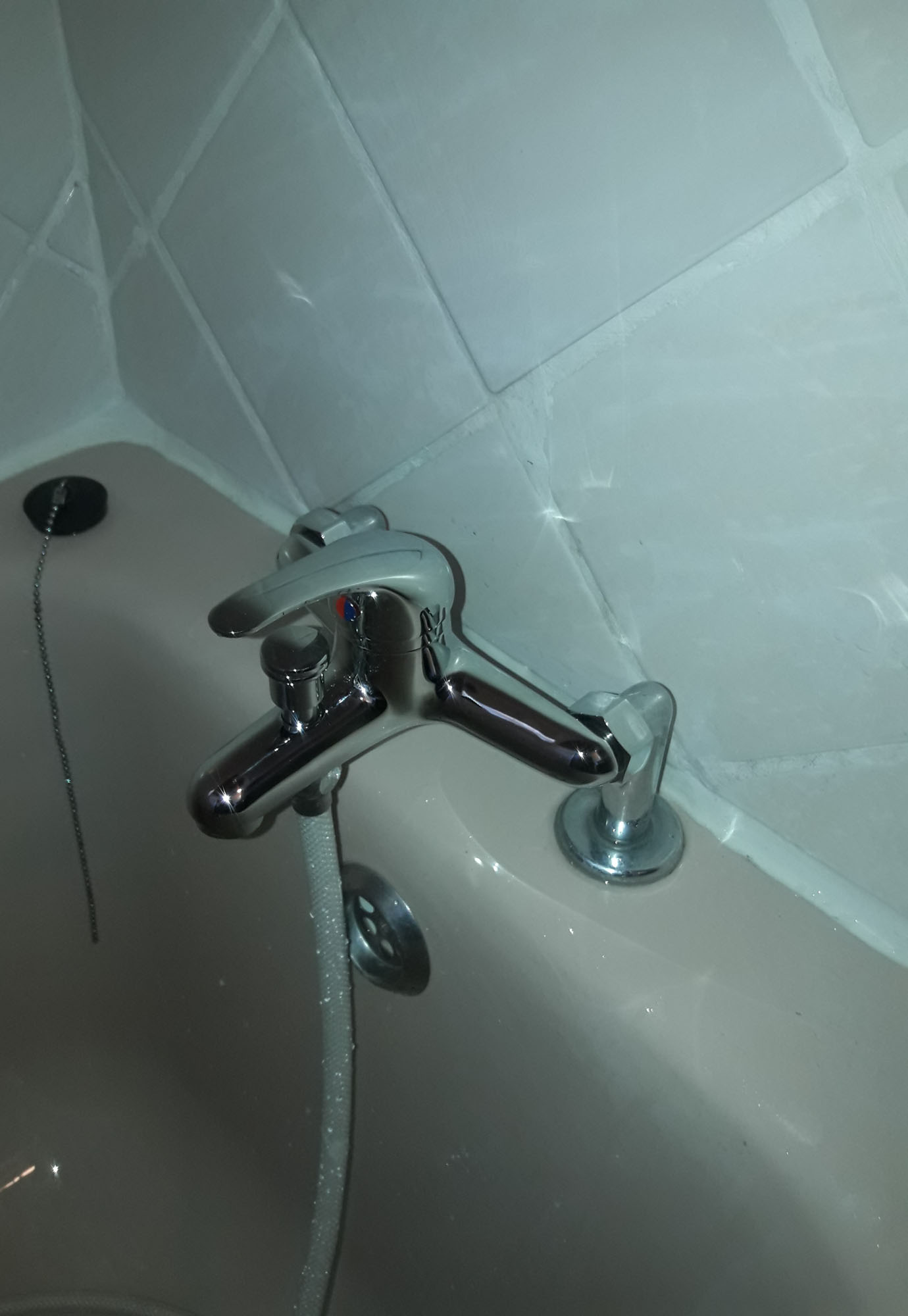 Remplacement de robinet mitigeur de la baignoire à Carry le Rouet
