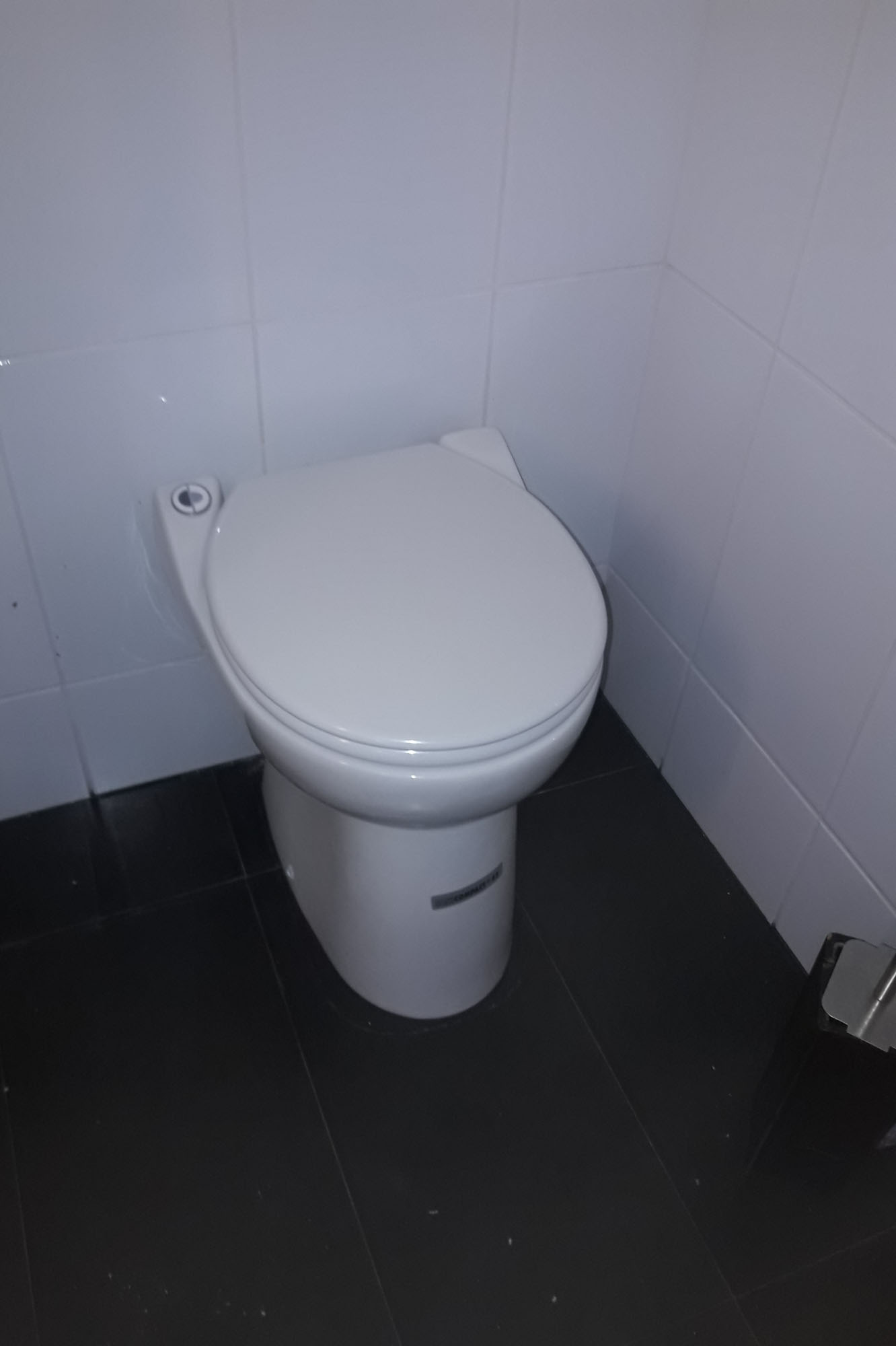 Remplacement du wc sani broyeur à Fuveau