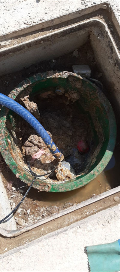 Vidange de la cuve et remplacement de la pompe de relevage a Châteauneuf les Martigues